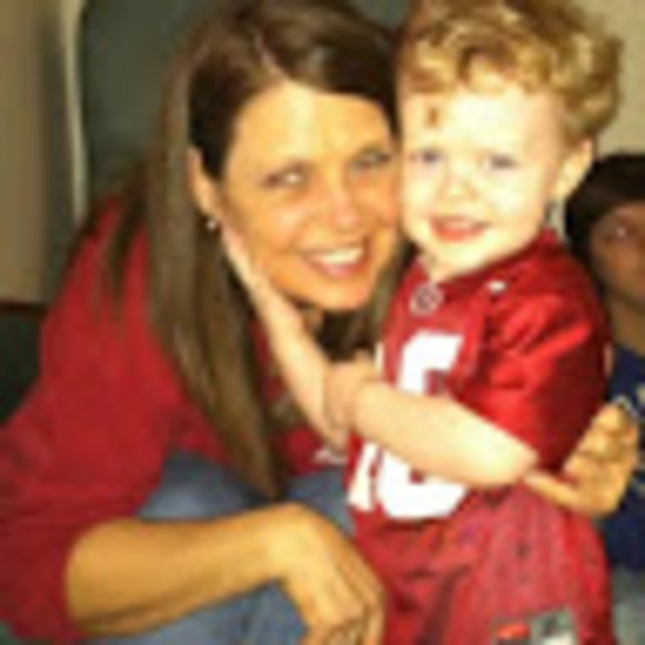 Meet your Posher, Lisa - Picture 1 of 1